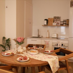 La Vista Apartment с видом на горы